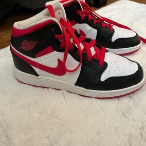 Nike Air Jordan Black Red Sneakers